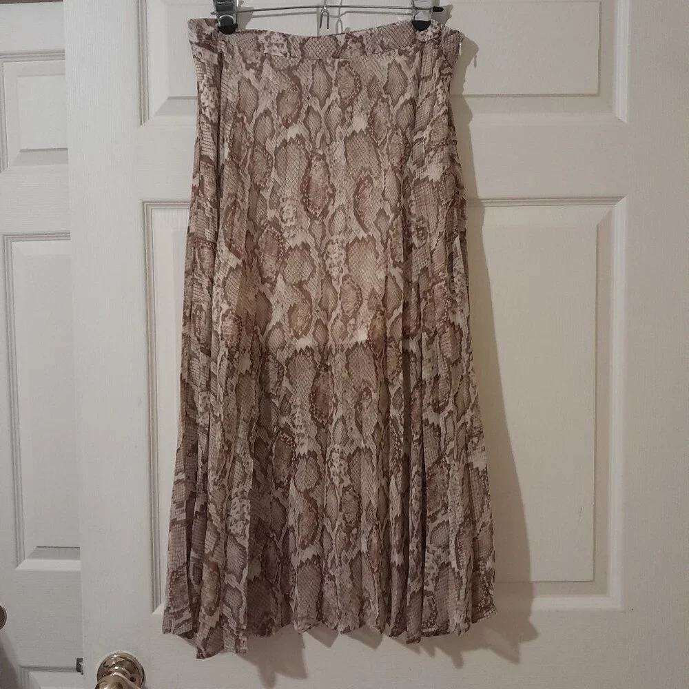 snake print pleated maxi skirt - Picture 1 of 2